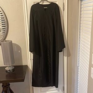 Graduation gown - 6’6 - 6’8